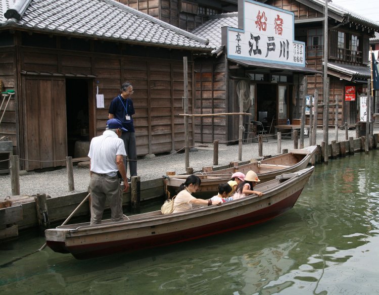 浦安まちかどSNAP_郷土博物館_べか舟乗船体験_郷土博物館より借用