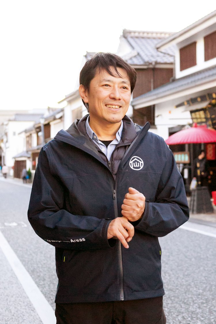 「人と工芸に魅了され、暮らし始めて15年。自分が受けたやさしさを、誰かに返したいと思わせてくれる町です」とオーナーの仙崎雅彦さん。