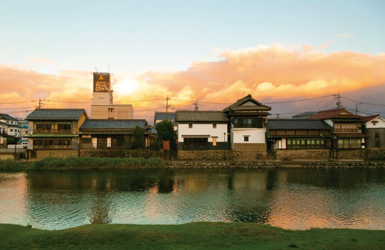 山から流れ出る豊富な水が日田盆地で合流し、水郷・日田の景観をつくる。