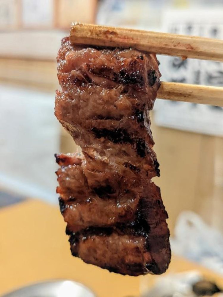 箸で持ち上げるだけで千切れそうなほど柔らかい。