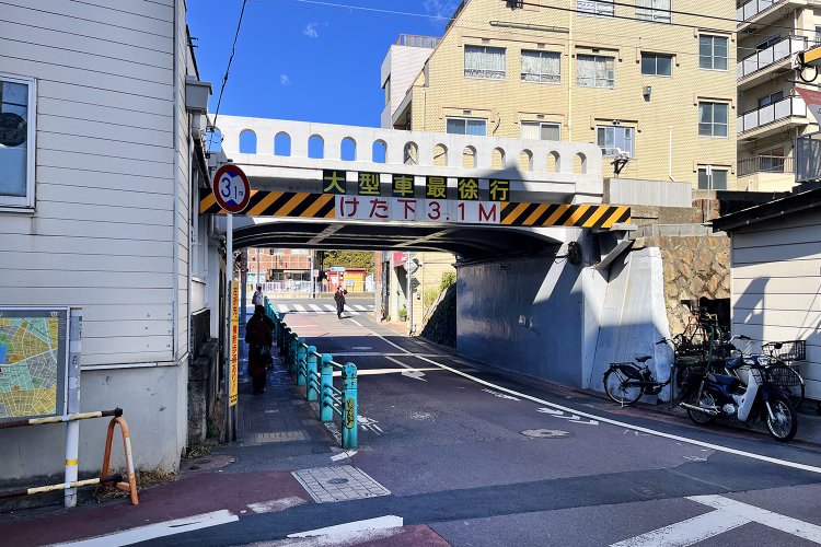 東京街角クイズ　架道橋（ガード）