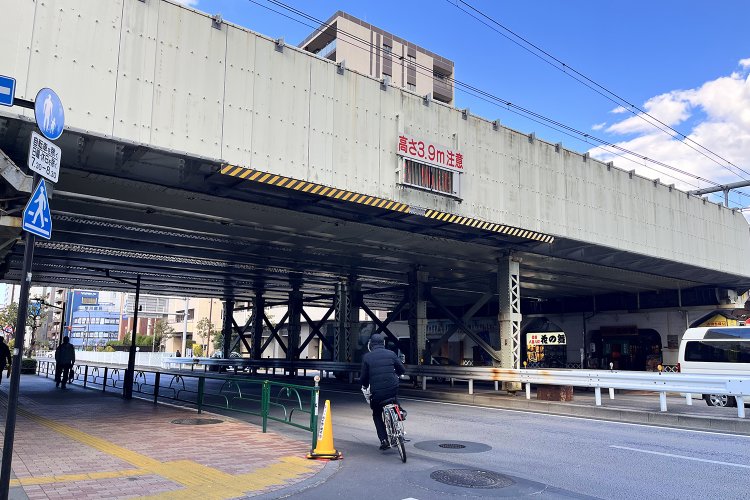 東京街角クイズ　架道橋（ガード）