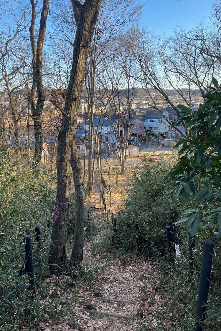 「川沿いの沖積地⇔日野台地」を行き来する小道には、ちょっとした冒険感も！