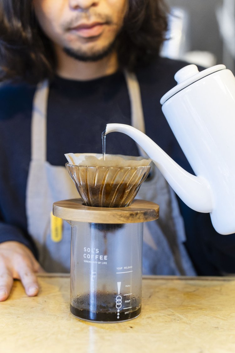 ドリップコーヒーもカフェラテも楽しめる。