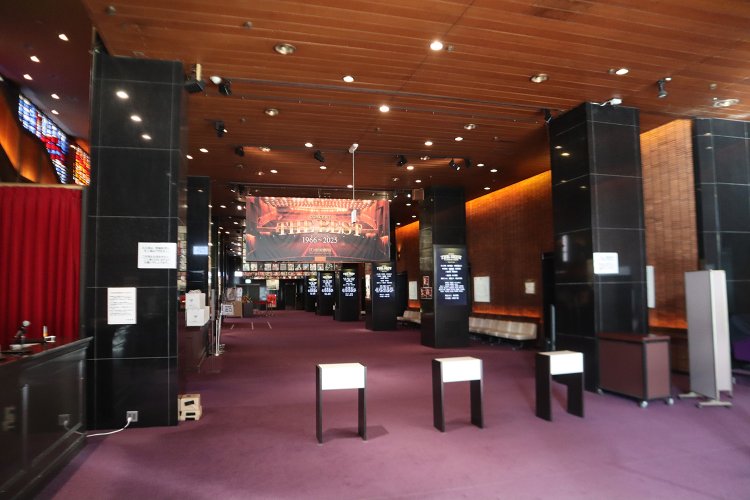 ロビー帝国劇場