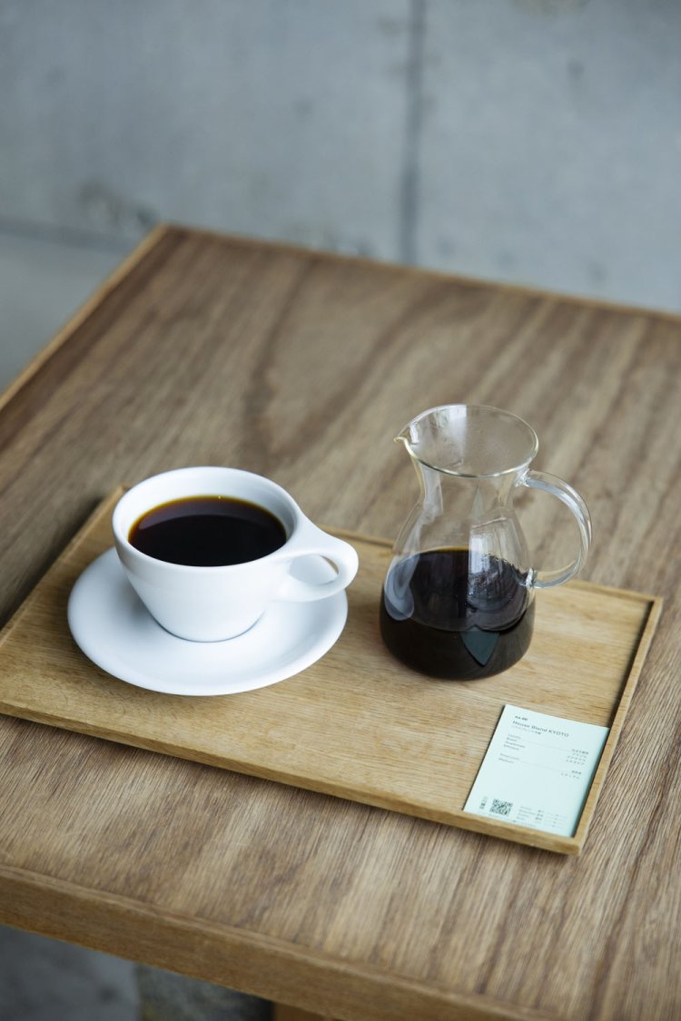 ハンドドリップで淹れた定番のHouse Blend KYOTOは1100円。