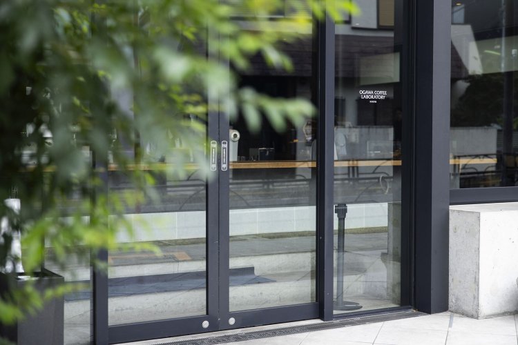 入り口から洗練された雰囲気が漂う。