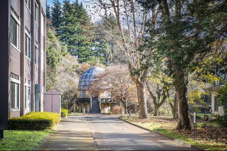 敷地内の見学可能な施設をめぐる見学コース。