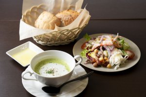 Bistro SUZUZEN