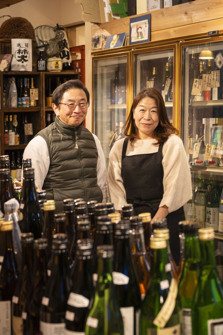 長年、燗酒の魅力を伝えてきた横山夫妻。飲食店からの信頼も厚い。