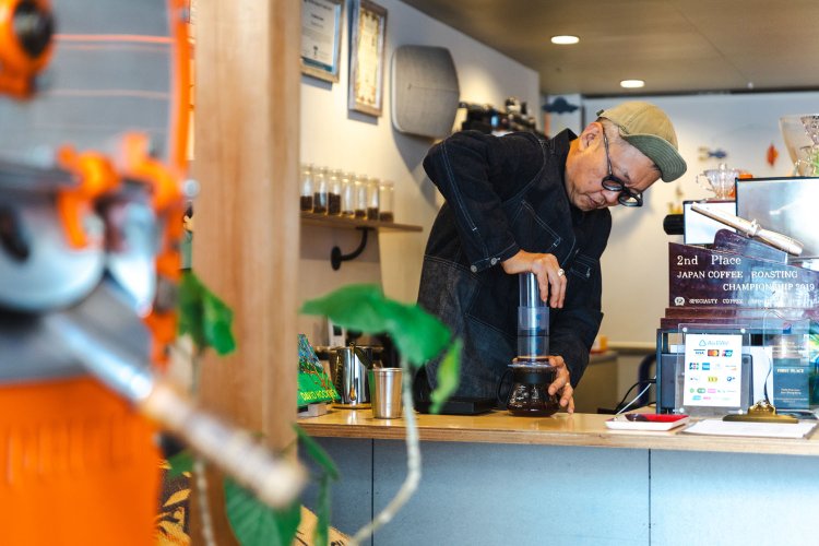 豆との相性のよさから選んだエアロプレス。現在は同店のアイコンに。