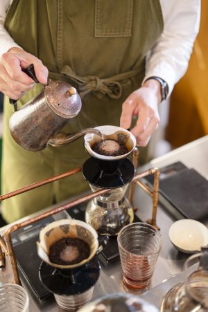 GLOBE COFFEE4