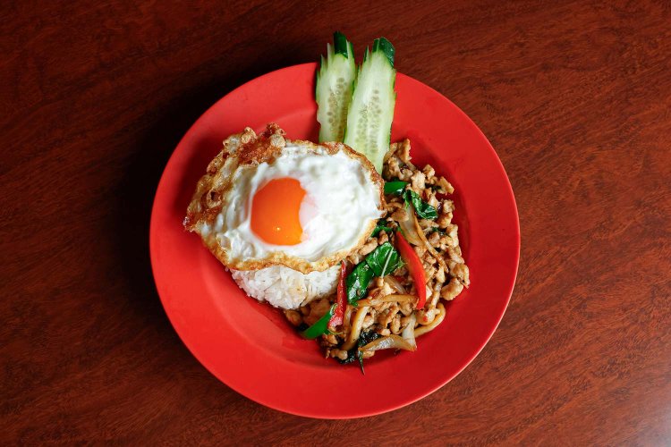 ガパオライス ランチ930円。