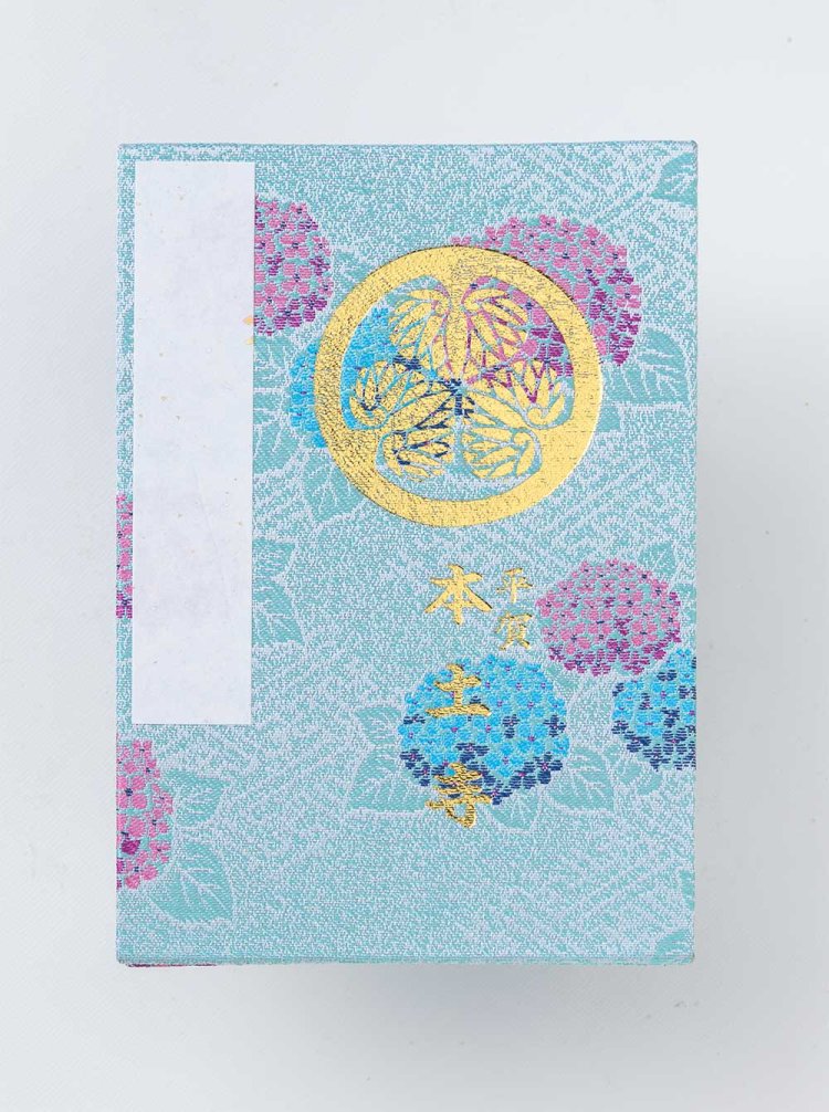 御朱印帳1000円。