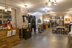 LUSH-COFFEE Roaster and Laboratory4