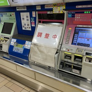 人も都市も「調整中」。石井公二さんに伺う、何気ない貼り紙の背後にある物語。