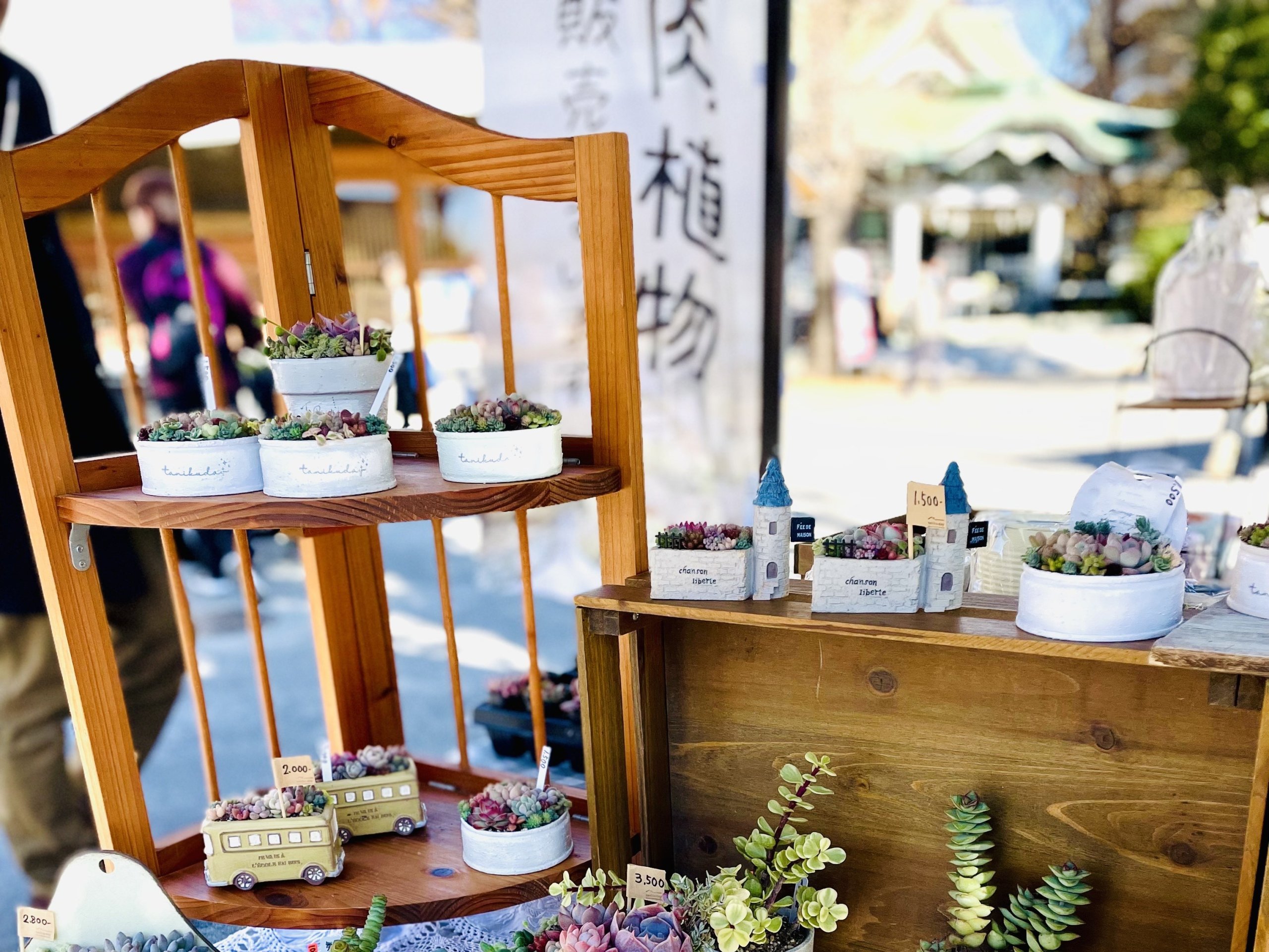 ハンドメイド作品やキッチンカーが境内に並ぶ！亀有香取神社で「亀有