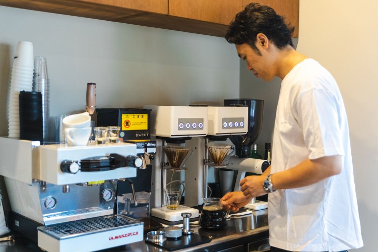 次世代ブリューマシン・TONE。「抽出中に湯温コントロールができるのがすごい」と畠山さん。