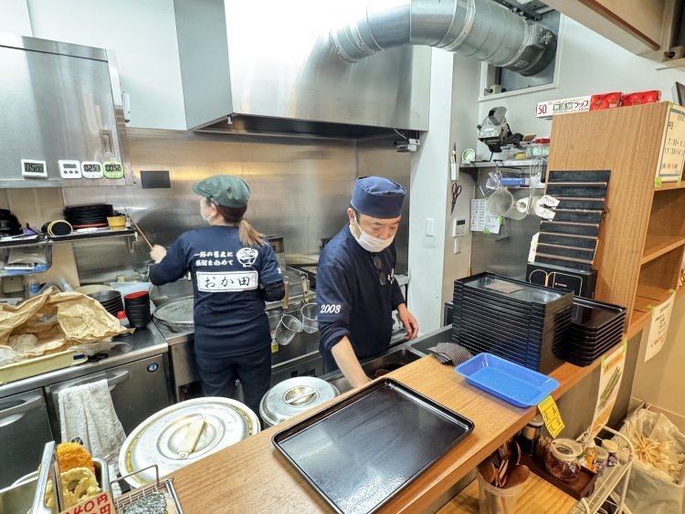 厨房の様子がよく分かる。