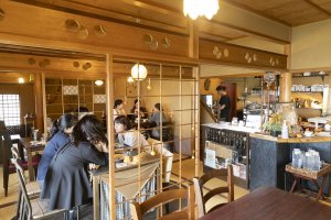 TSUKIKOYA COFFEE R OASTER 山の上店1