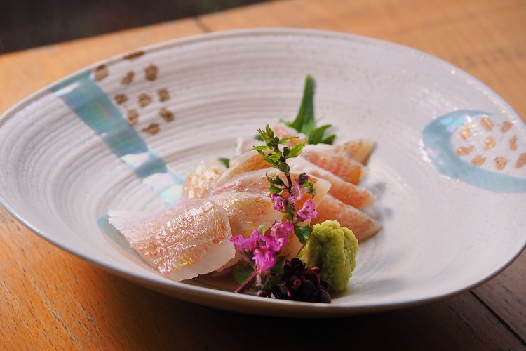 小鯛のささ漬け850円。