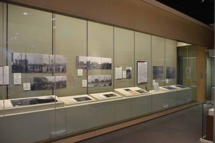 両国橋両岸地域の空襲の被害状況が撮影された工藤哲朗氏による写真は大変貴重なもの。