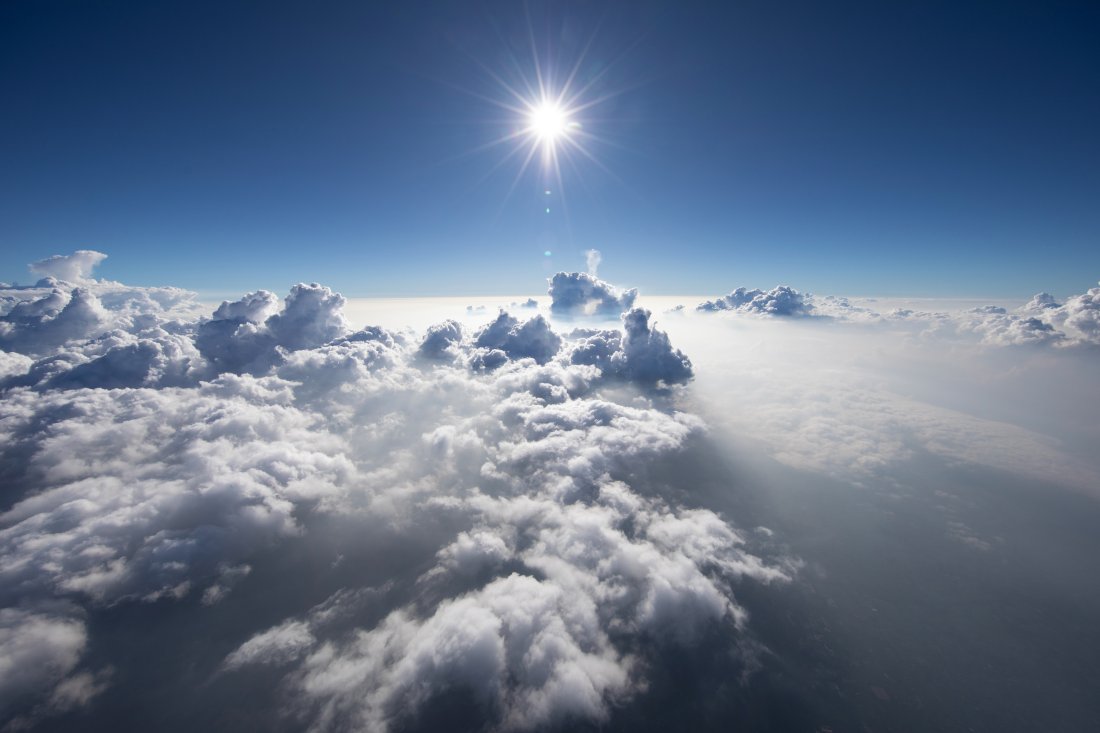空から見るニッポン。ただいま、高度6000ｍの雲の上です！