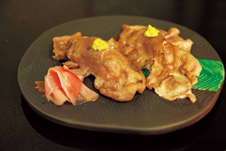 信州プレミアム牛を使った炙り寿司。