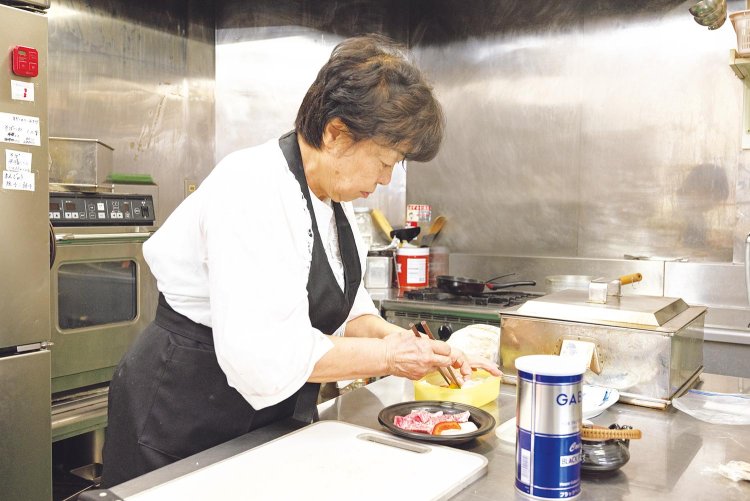 料理は「快眠」をサポートする食材を使って、美奈子さんが手作り。