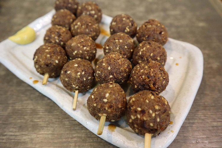 肉だんご１本160円は見た目もかわいい♪