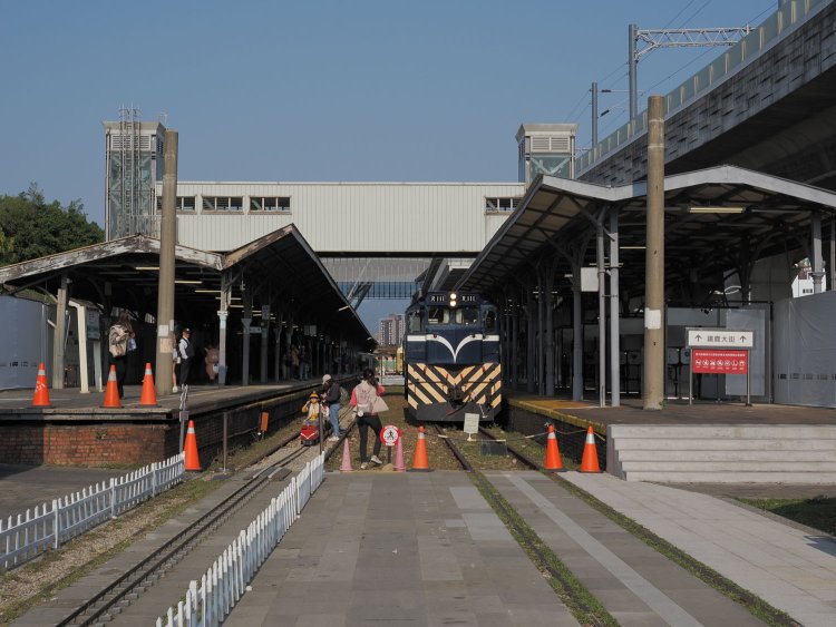 子供向けのミニ鉄道があり、デュアルゲージとなっていた。