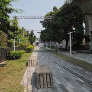 【台湾“廃”めぐり】台中駅後編。幹線の高架化線路付け替え区間は緑とアートを取り入れた廃線跡へと変身した