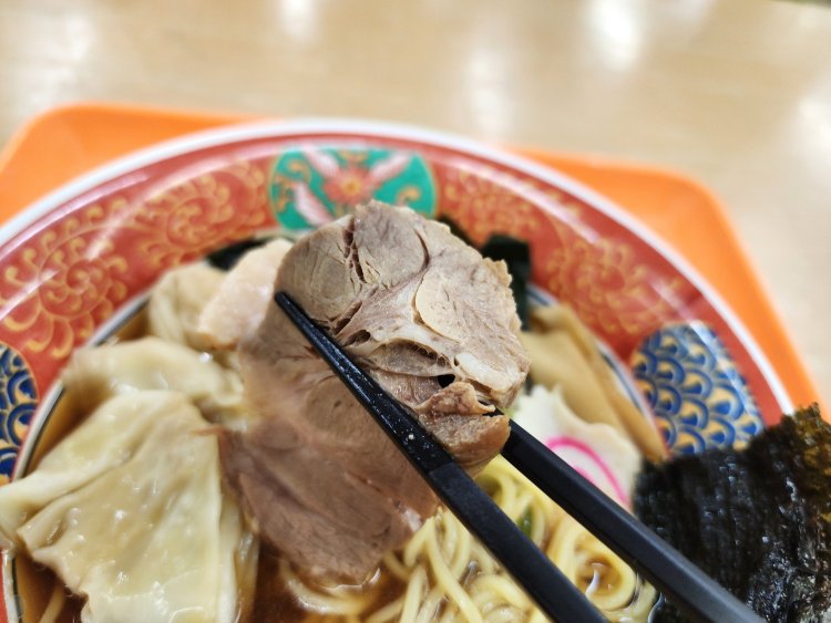 豚肉の旨味が詰まった自家製チャーシュー。