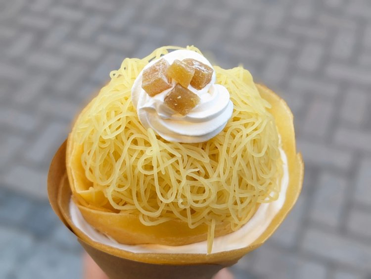 食感のアクセントとして、ダイス状にカットした干しいもをトッピング。