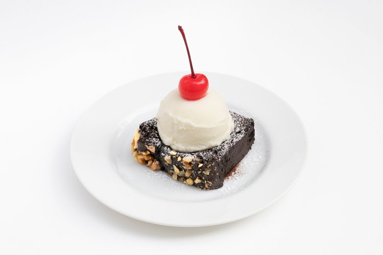 ブラウニーアイスクリーム740円。