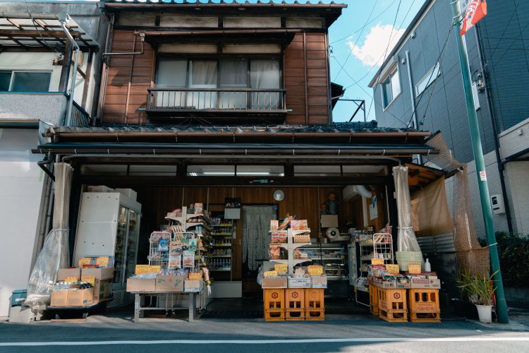 お店のお母さんが活況だった商店街の当時の様子を教えてくれた。