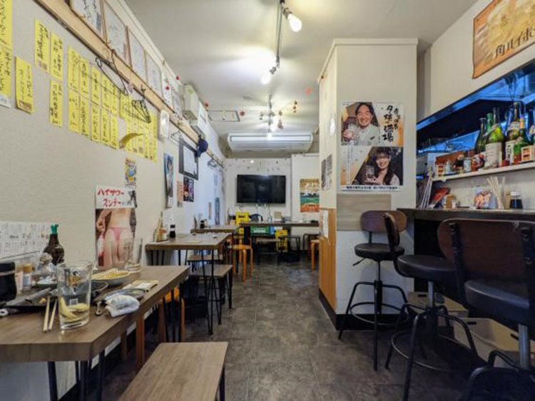 店内はピカピカの明るい雰囲気！