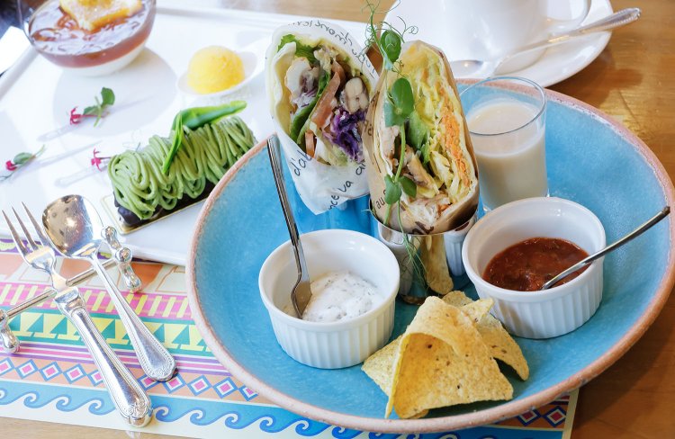 モーニングコースの食事。