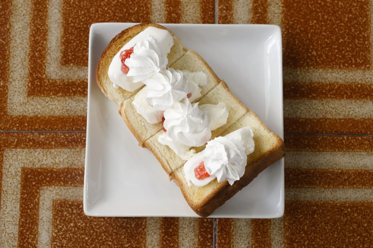 アイスパンはドリンク付き770円（提供は13時～）。