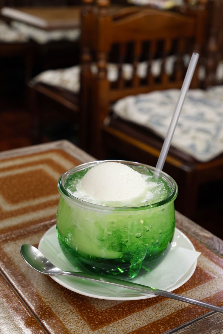 メロンクリームソーダ650円。