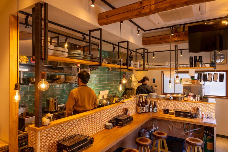 カウンターでゆったりと。