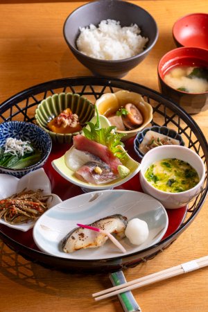 和食と立喰い寿司 NATURA