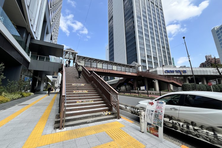 東京街角クイズ 歩道橋