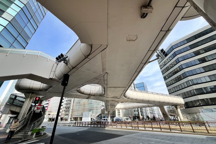 東京街角クイズ 歩道橋