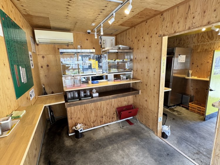 手作り感のある店内。