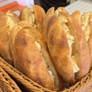 糀谷『ブーランジェリーミモレット』。独自の工夫をこらしたパンのおいしさと、店存続の危機を乗り越えた夫婦の絆
