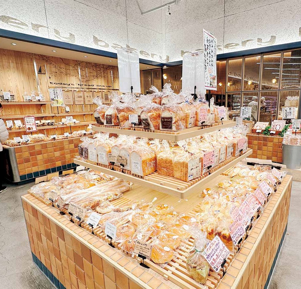 信頼の地元「神戸グルメ」が集結する『ヤマダストアー 須磨離宮公園前店』。皇室の別荘だった地で心も高ぶる“ヤマダブルー”　