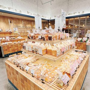 信頼の地元「神戸グルメ」が集結する『ヤマダストアー 須磨離宮公園前店』。皇室の別荘だった地で心も高ぶる“ヤマダブルー”　