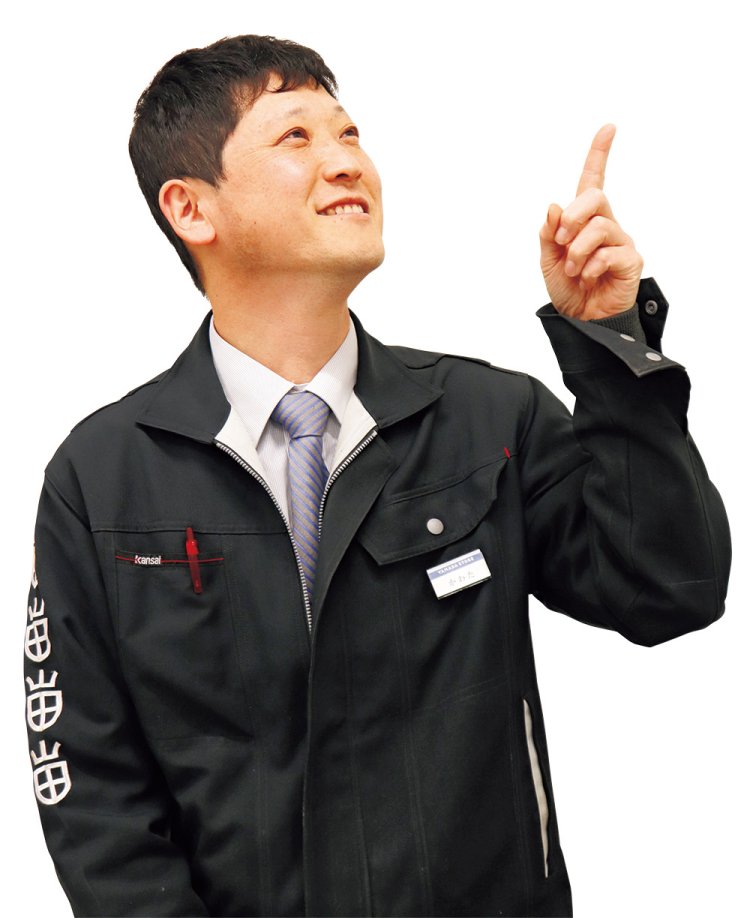 「誰がどんなふうに作ったのかわかります」。店長のジャケットの袖には……「山田」の刺繍！