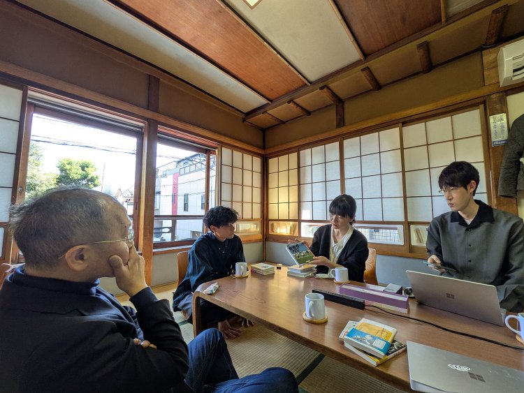 ○1000004710本を贈る日